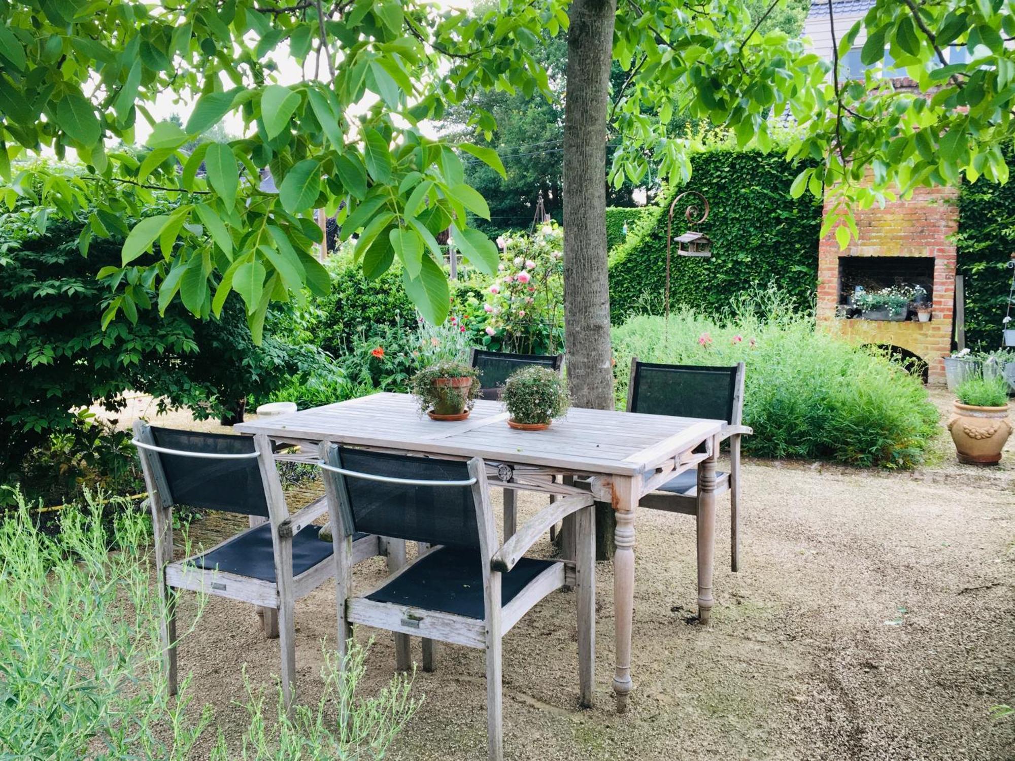 Logies Tuin Der Zinnen Rijkevorsel Exteriör bild